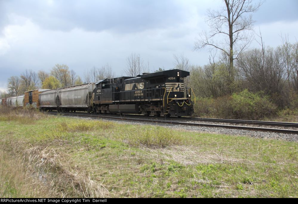 NS 4284 on H52